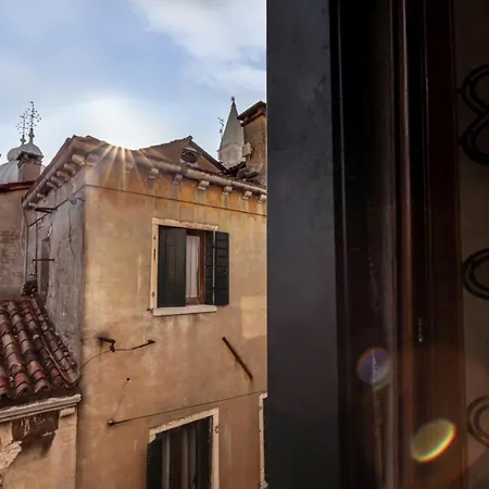 Ca Silvia Saint's Square Apartament *